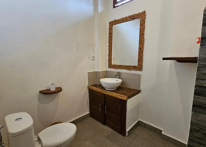 Guest house Yudi House 3 *